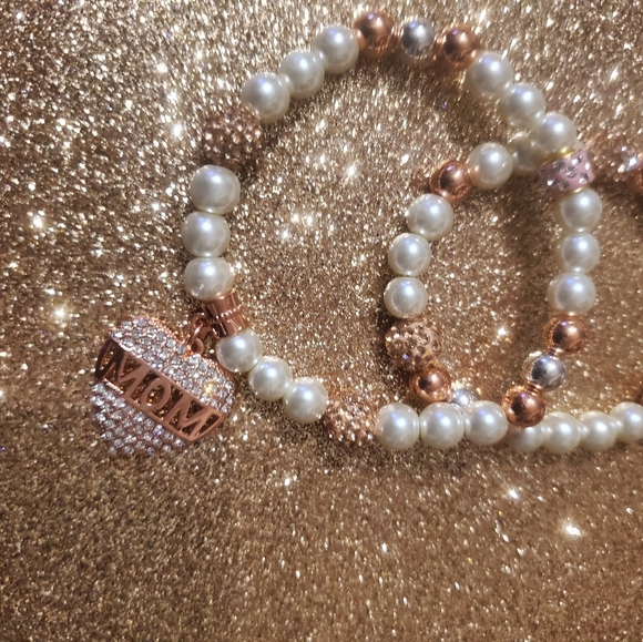 BEAUTIFUL MOM BEADED CREAM & ROSE GOLD DOUBLE BRACELETS SET. - Picture 2 of 15
